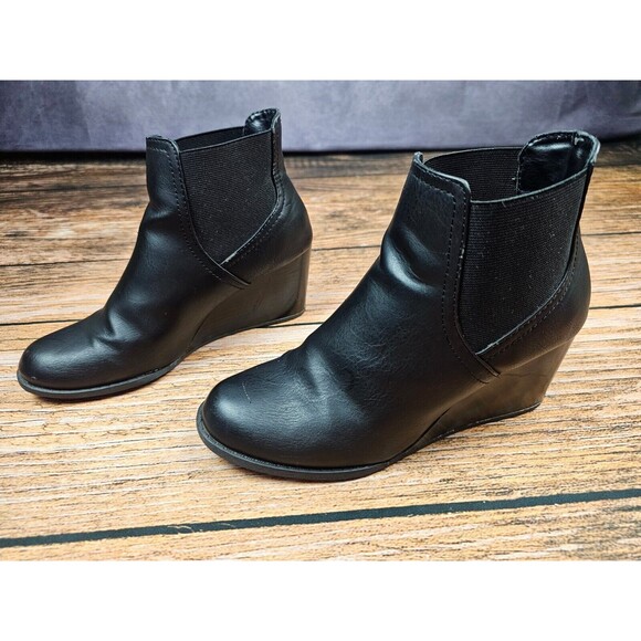 Rampage MOOSY Womens 10 M Black Ankle Wedge Boot Booties Elastic Patch Vegan - Picture 6 of 12